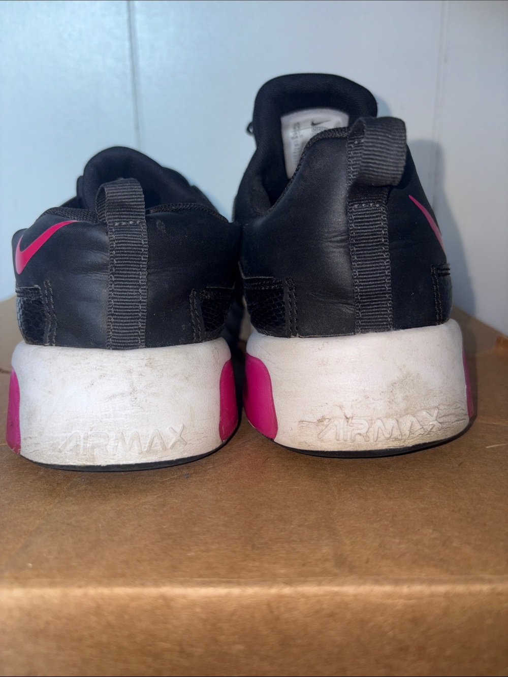Nike Women’s Black Sneakers with Pink Accents size 9.5 - Picture 2 of 5